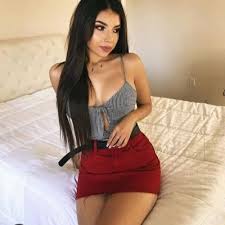 Çeşme Escort Dilan Domalıp Siktiriyor